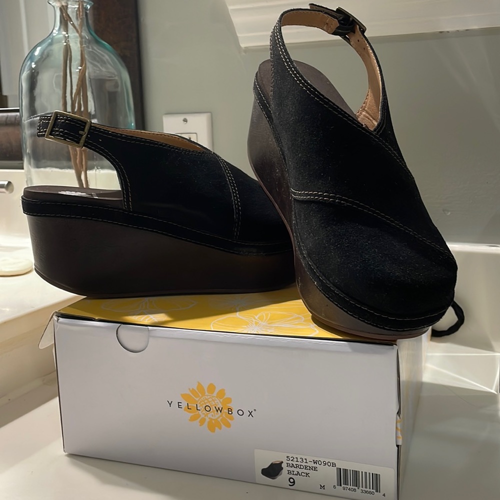 Brand new, never worn.  I wear a 9 but these fit more like an 8 1/2.